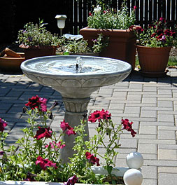 Creative Energy Technologies Inc: Weathered Stone Solar Birdbath Fountain